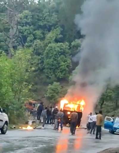 5 soldiers killed as army vehicle catches fire in J&K's Poonch