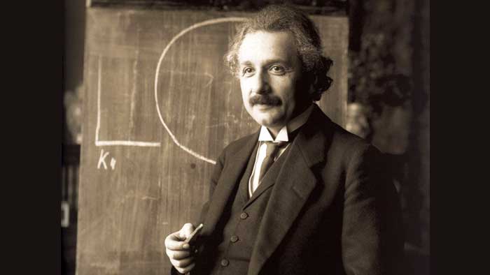 Einstein relativity theory manuscript sold for $13 mn in Paris