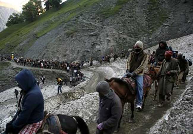 7,900 perform Amaranth Yatra, another batch of 4,903 leaves Jammu for Kashmir