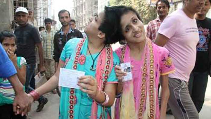 Conjoined twins Saba-Farah appeal to Biharis to vote