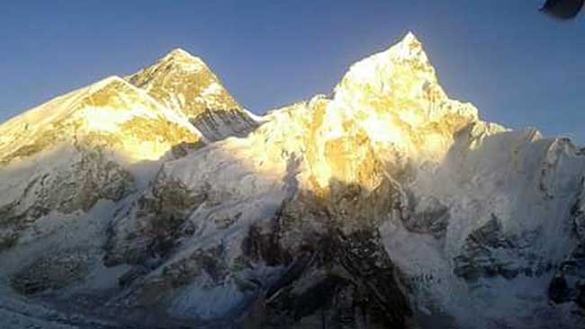 Nepali guide creates world record by climbing Everest twice