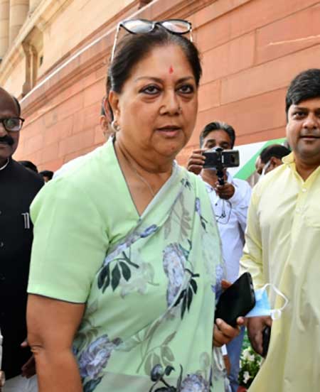 'Fight for throne on, arrows being fired at each other', says Raje on Gehlot-Pilot tiff