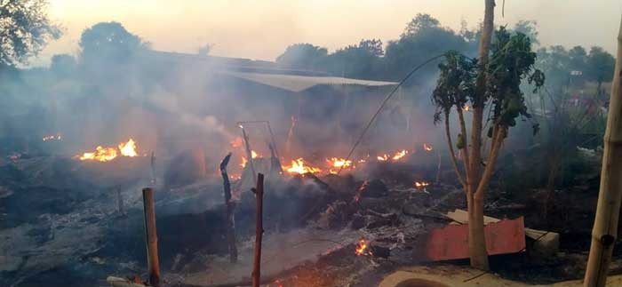 J'khand: 4 houses gutted as live wire falls on them
