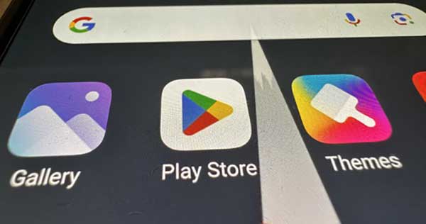 Google Play Store sees huge drop in apps amid tough policies
