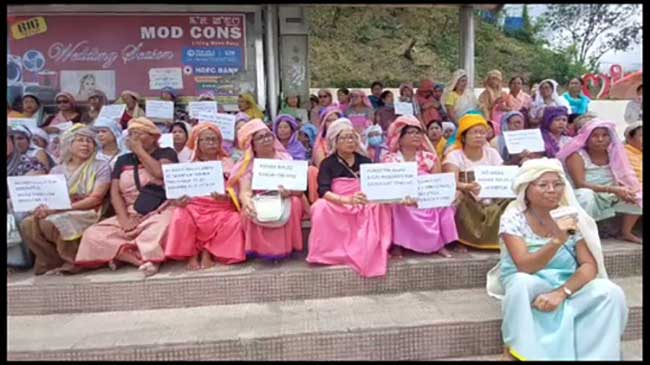 Manipur : Hundreds of Meitei women stage protest against Assam Rifles