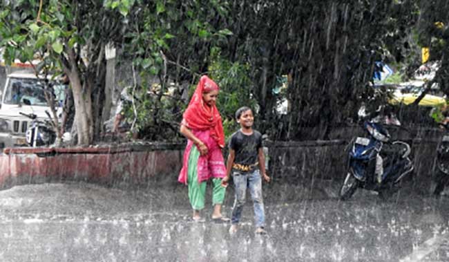 Extremely heavy rainfall in Telangana, west India, rainfall pattern shifting to east India from Saturday