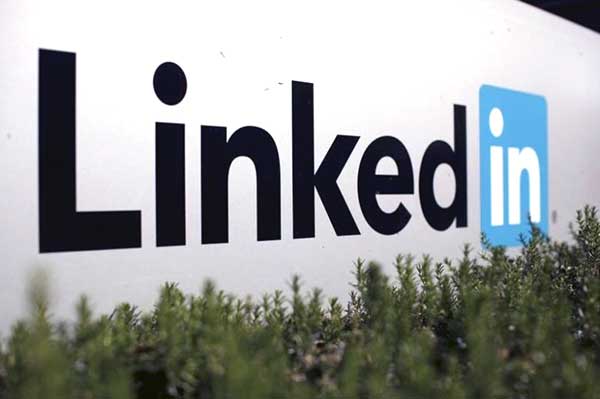 LinkedIn introduces 'collaborative articles' powered by AI