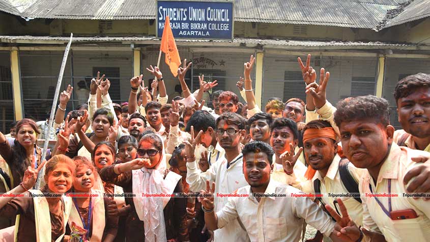 ABVP celebrates BJP’s victory in MBB College