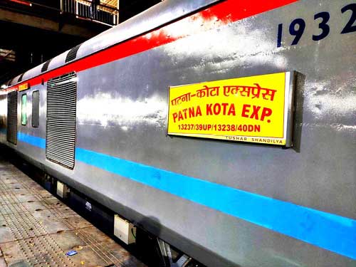 2 passengers die, 6 fall ill on board Patna-Kota Express train