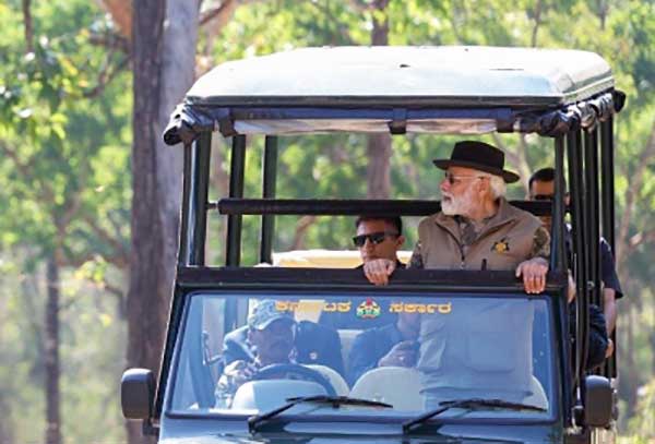 PM Modi goes on jungle safari in Bandipur National Park