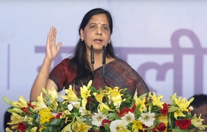 Sharing stage with INDIA bloc leaders, Sunita Kejriwal reads out her husband's message