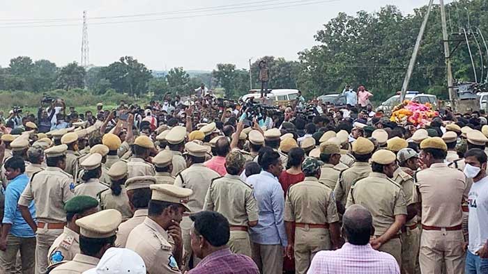 Drive out Gutti Koya tribals, demand Telangana foresters after FRO's killing