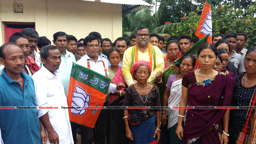 600 voters from join BJP at Sabroom