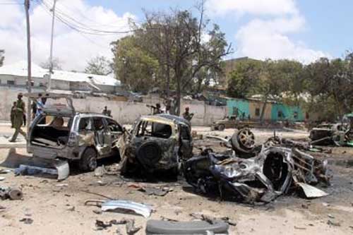 6 dead, 12 injured in roadside blast in Somalia