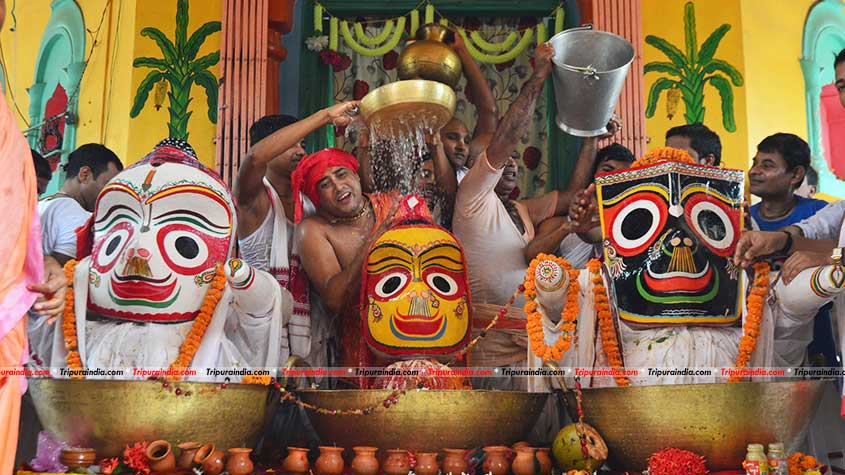 Devotees throngs at Jagannath temple to Witness Divine Bath Rituals of Trinity
