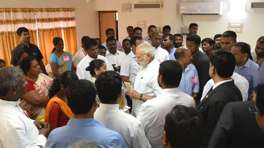 Modi visits cyclone-hit Tamil Nadu