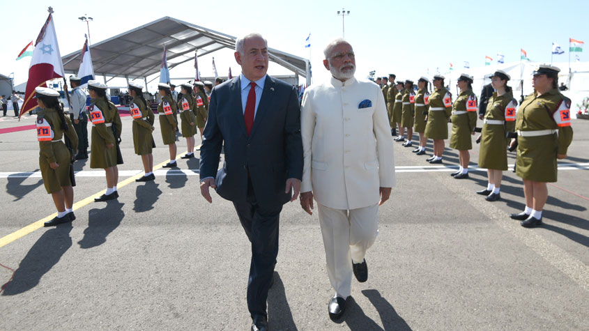 'Apka swagat hai mere dost', Netanyahu welcomes Modi with warm hug