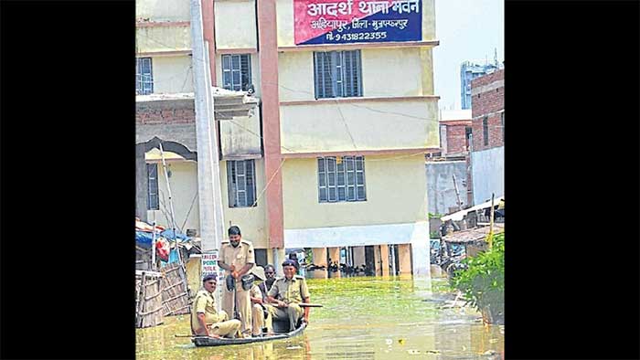 Model Police Station in Bihar turns 'pond', boat is only hope