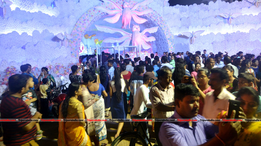 Selfie trend clicks Durga Utsav in Tripura