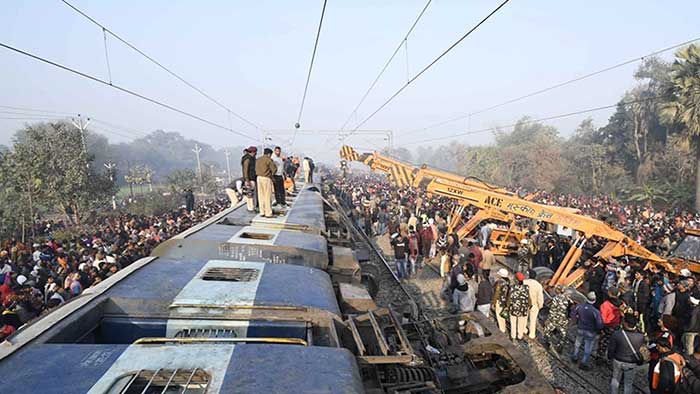 Bihar train derailment kills six
