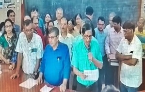 RG Kar protests: 100 docs from two medical colleges tender mass resignations
