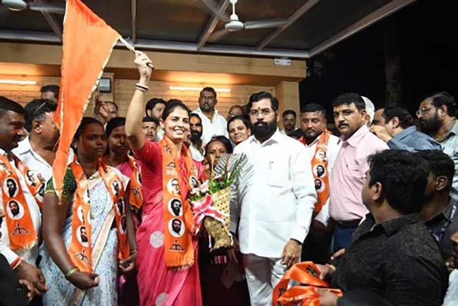 Eknath Shinde will remain CM, assures Maharashtra BJP chief