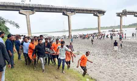 Survivors recall horror as Gambhira-Mujpur bridge collapses in Gujarat’s Vadodara