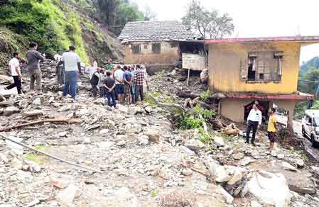 IMD issues Red Alert for heavy rain in Himachal Pradesh