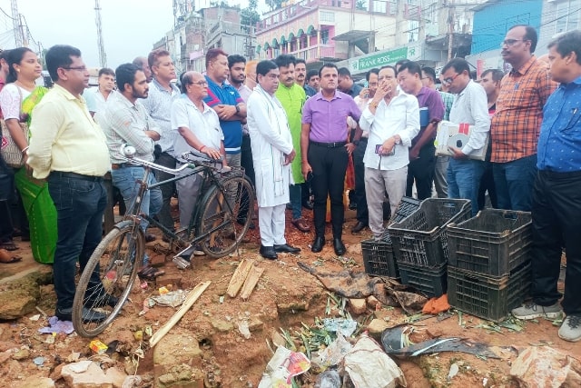 Mayor inspected road, drainage issues in GB Bazarv