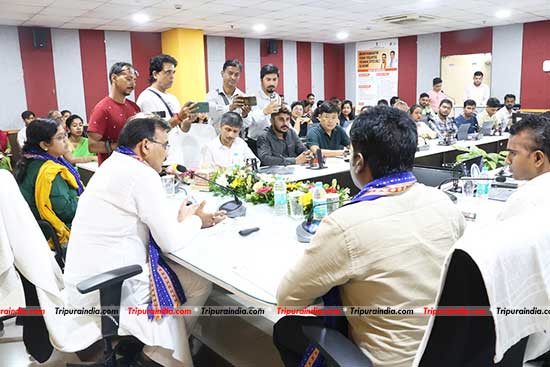 Empowering students digitally – IT Minister launches Mukhya Mantri Yuva Yogayog Yojana special scheme