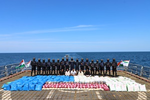 Navy seizes 3,300 kg drugs from dhow in major operation