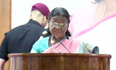 President Murmu unveils statue of KR Narayanan in Kerala, recalls his emphasis on education