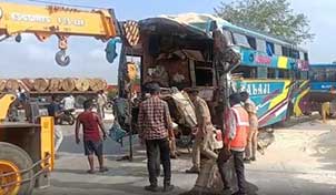 Gujarat: Six killed as luxury bus crashes into parked truck near Vadodara Gujarat: Six killed as luxury bus crashes into parked truck near Vadodara