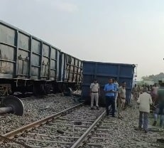 Six wagons of goods train derail near West Bengal's New Maynaguri station