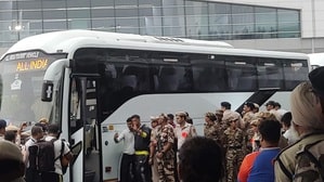 Weather god showers love as champs return home! Rohit & Co. receive hero's welcome