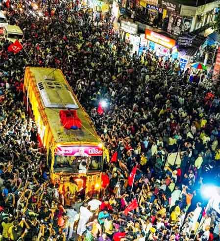 Sea of mourners slows down VS's final journey to Alappuzha